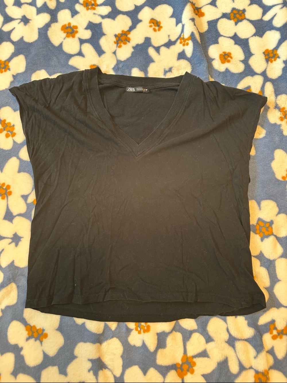 Zara Black V-Neck Short Sleeve Tee
